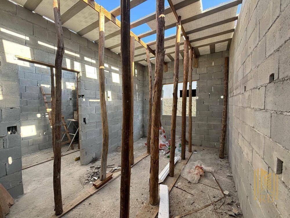 Casa à venda com 2 quartos, 120m² - Foto 2