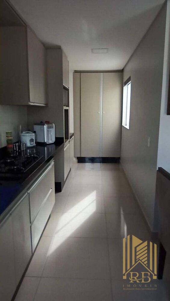 Apartamento à venda com 3 quartos, 113m² - Foto 2