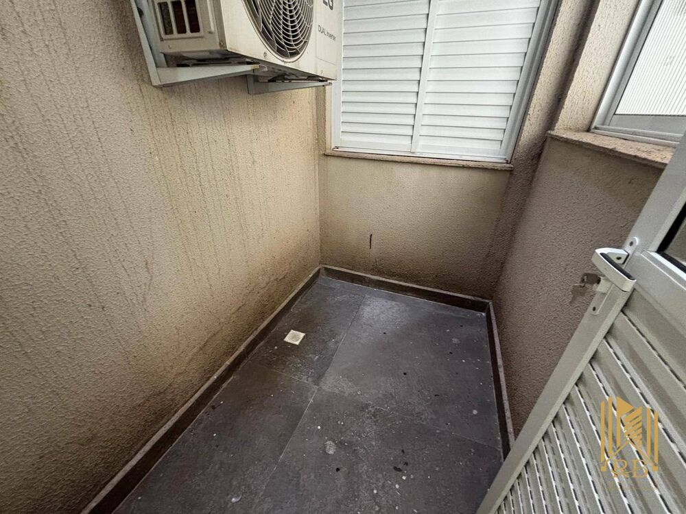 Apartamento à venda com 2 quartos, 65m² - Foto 4
