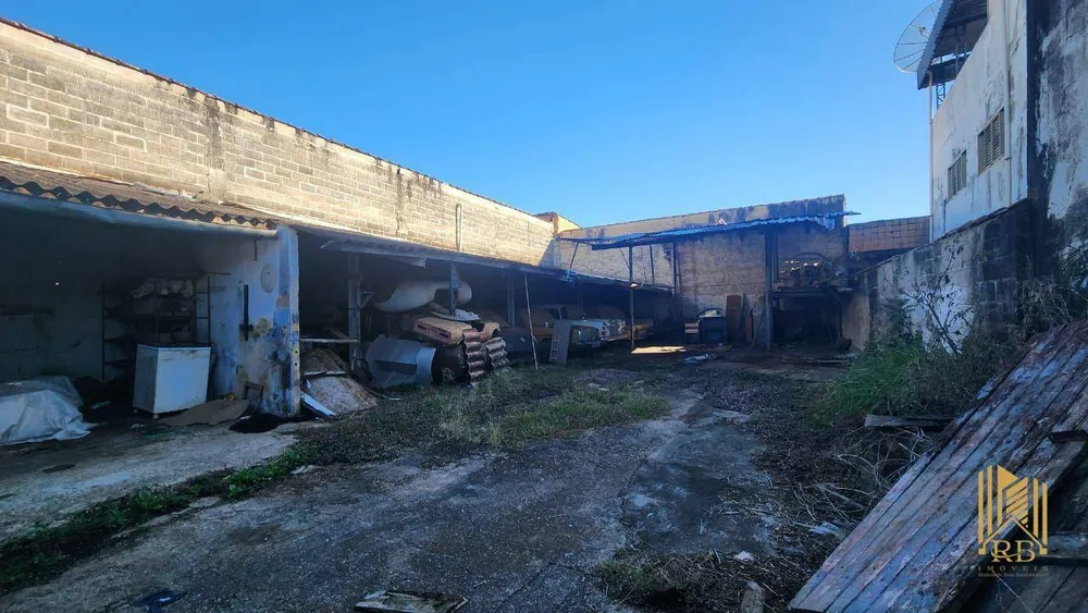 Terreno, 240 m² - Foto 1