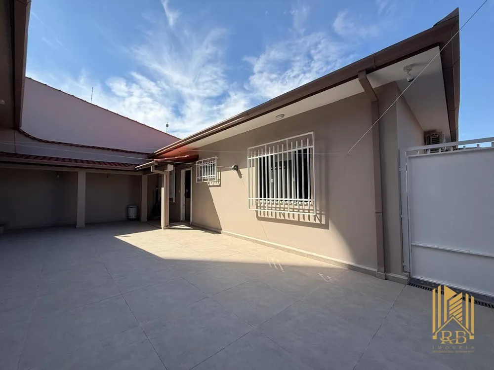 Casa, 3 quartos, 290 m² - Foto 4