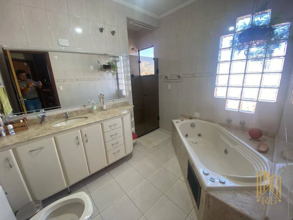 Casa, 3 quartos, 240 m² - Foto 12