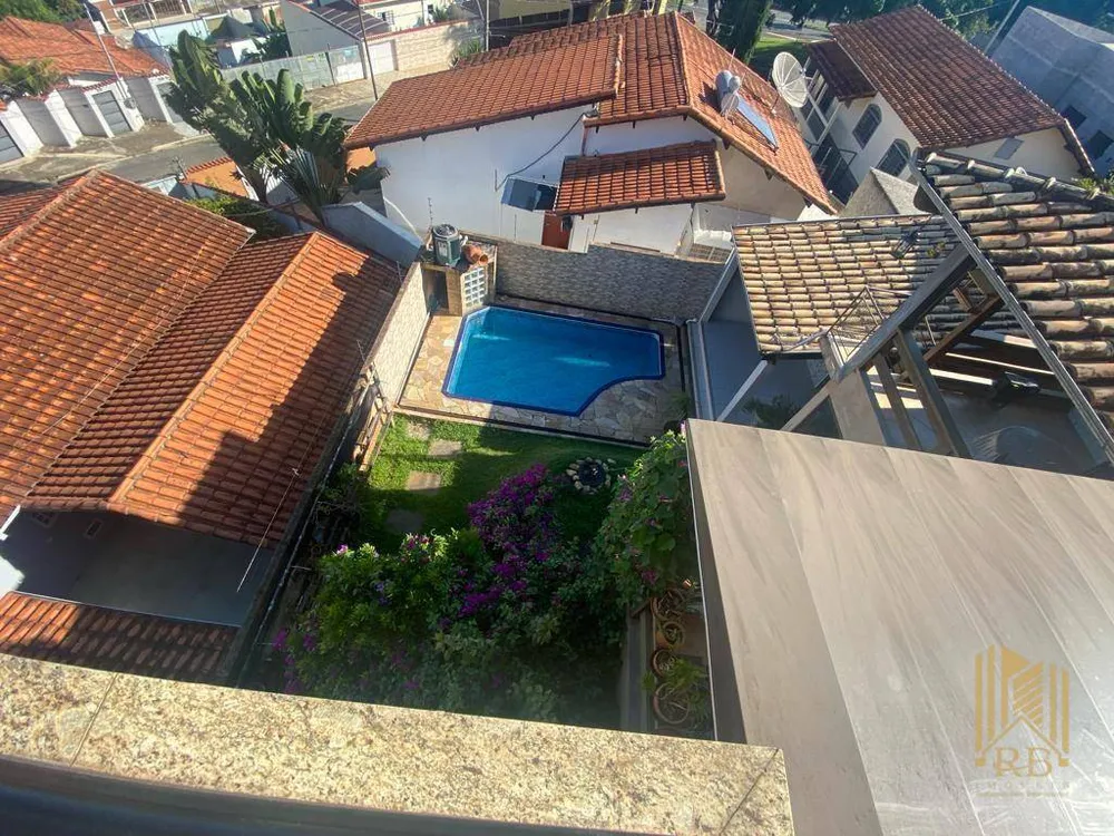 Casa, 3 quartos, 240 m² - Foto 13