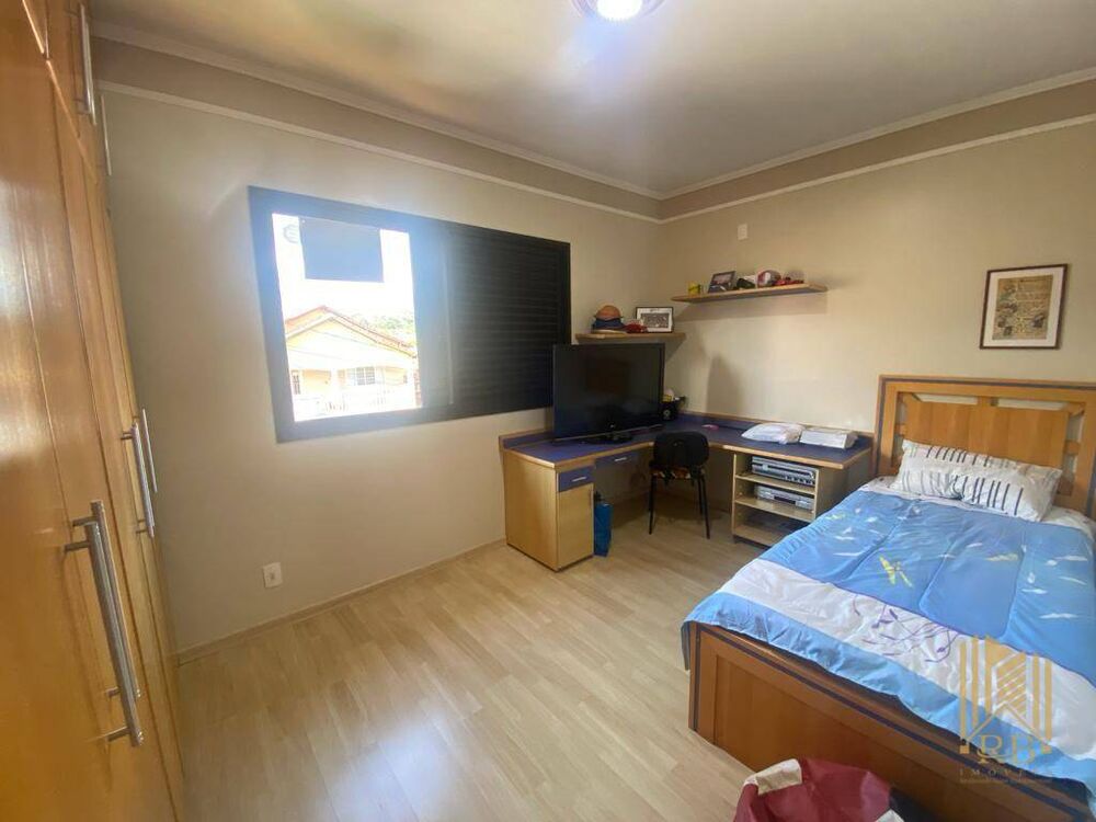 Casa, 3 quartos, 240 m² - Foto 3