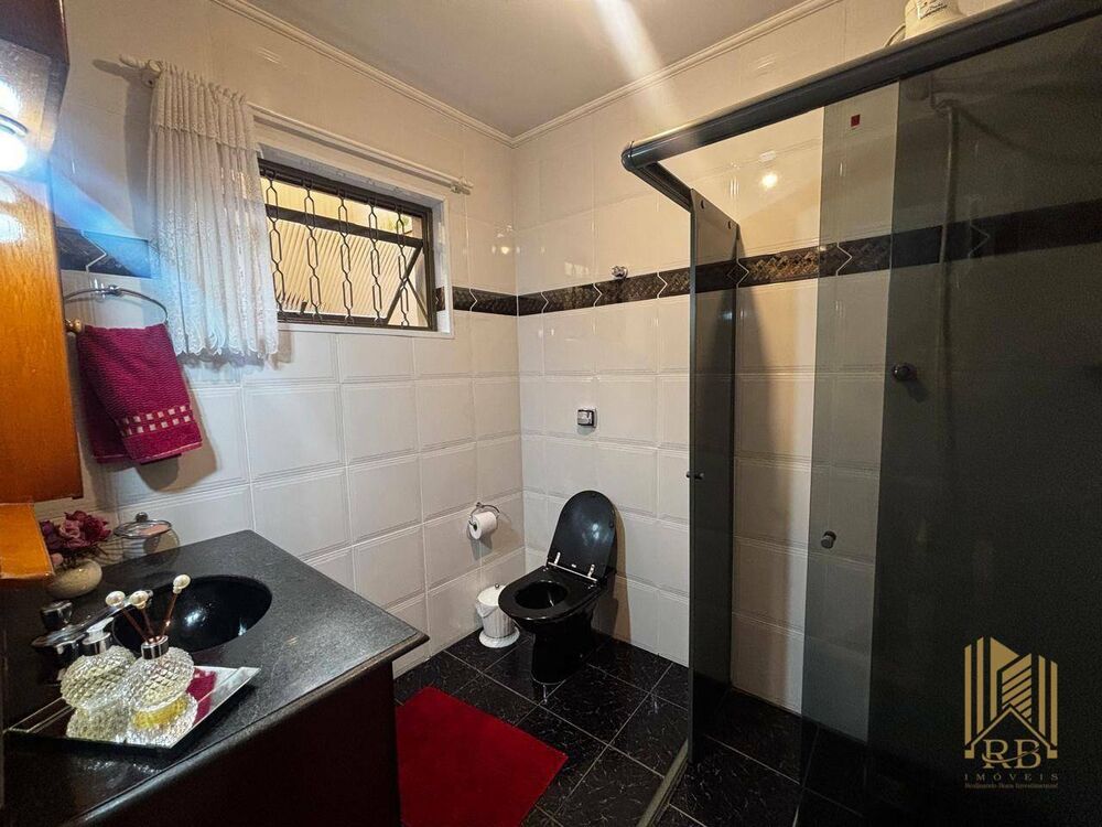 Casa à venda com 4 quartos, 227m² - Foto 8