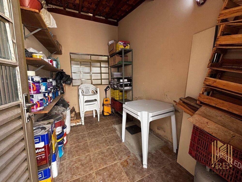 Casa à venda com 4 quartos, 227m² - Foto 16