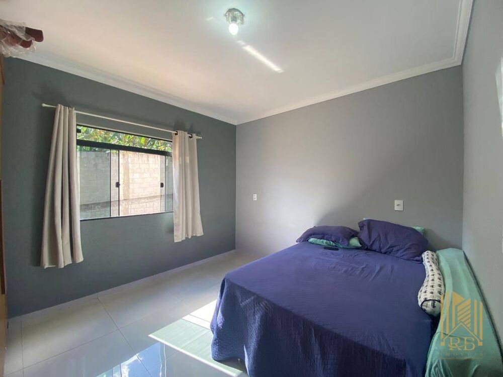 Chácara, 3 quartos, 1370 m² - Foto 1