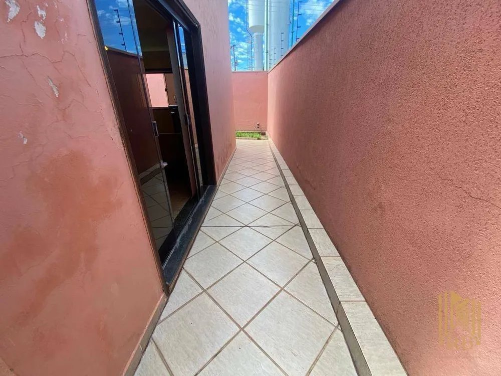 Casa, 3 quartos, 315 m² - Foto 3
