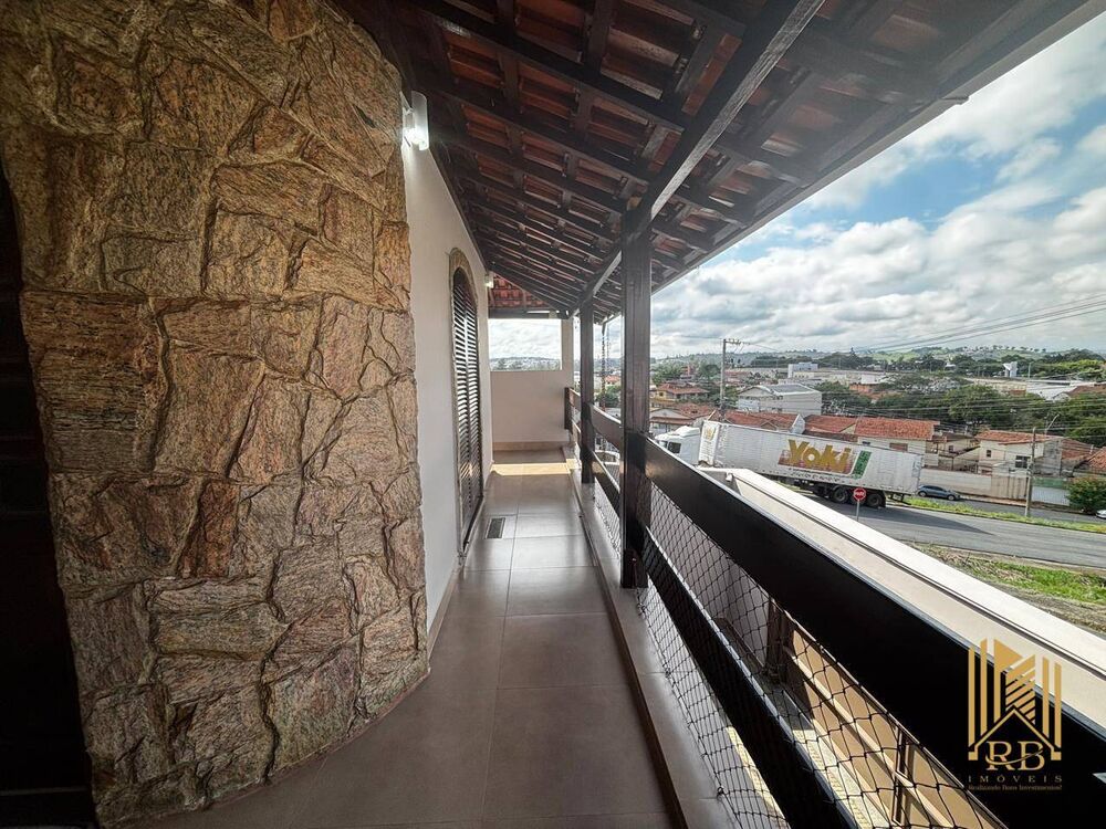 Casa à venda com 3 quartos, 250m² - Foto 12