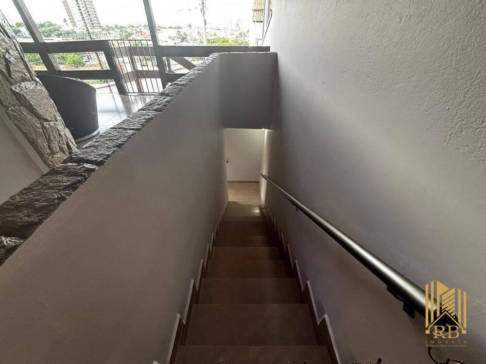 Casa à venda com 3 quartos, 250m² - Foto 10