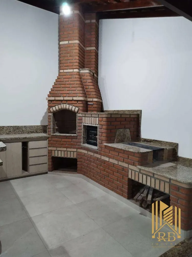 Casa, 3 quartos, 237 m² - Foto 2
