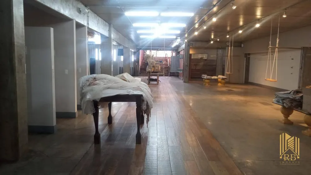 Loja-Salão, 900 m² - Foto 1