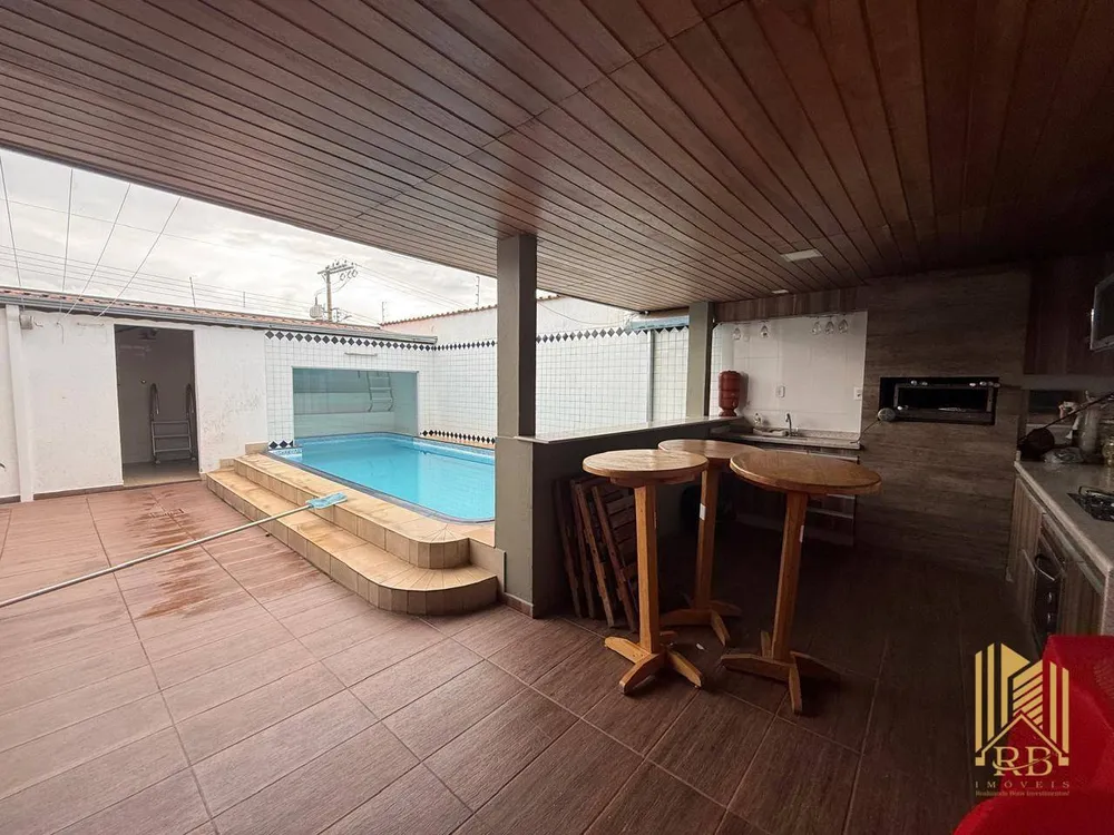 Casa, 4 quartos, 260 m² - Foto 4