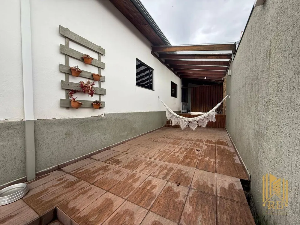Casa, 4 quartos, 260 m² - Foto 2