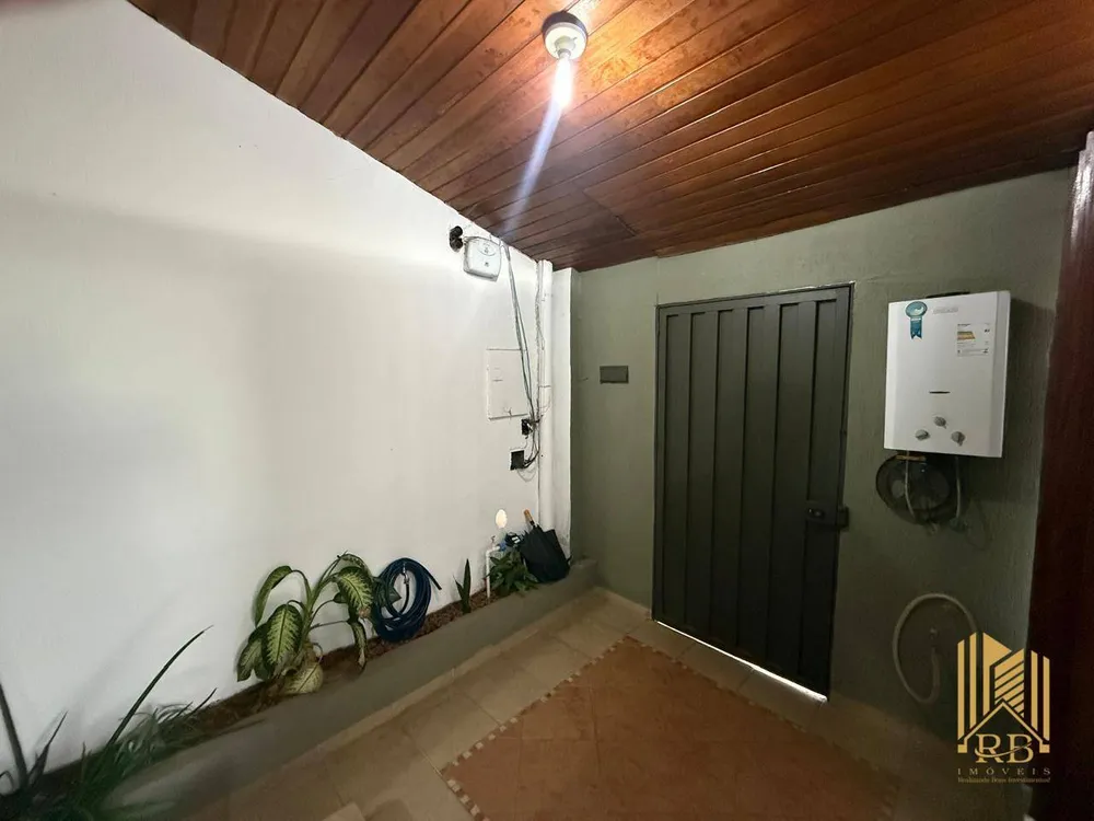Casa, 4 quartos, 260 m² - Foto 1