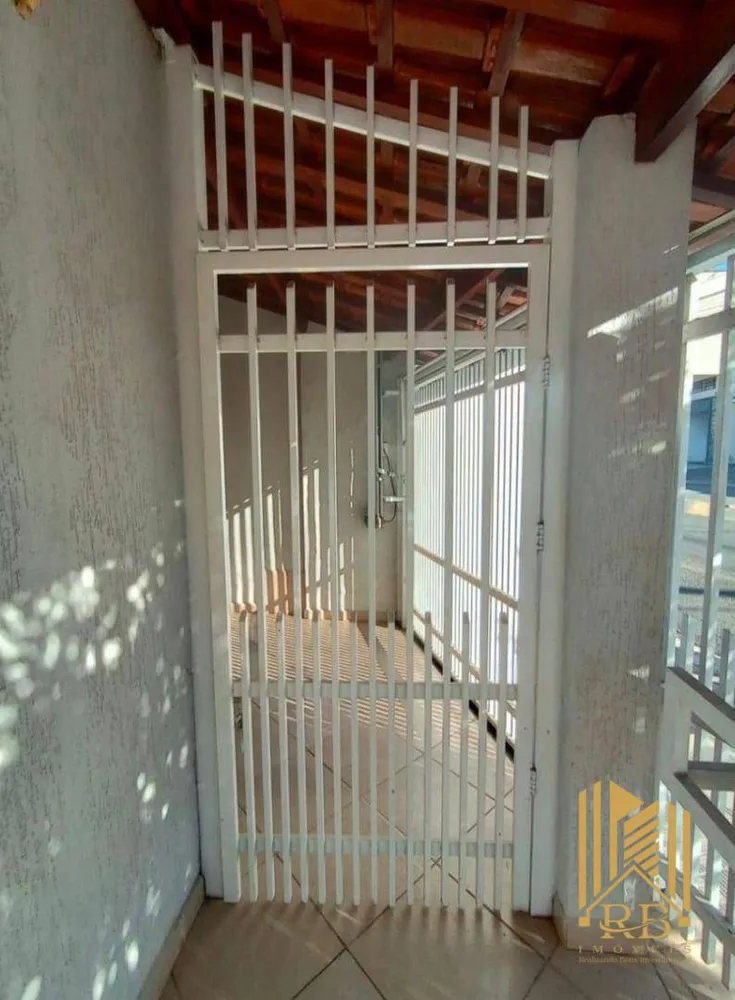 Casa, 3 quartos, 131 m² - Foto 2