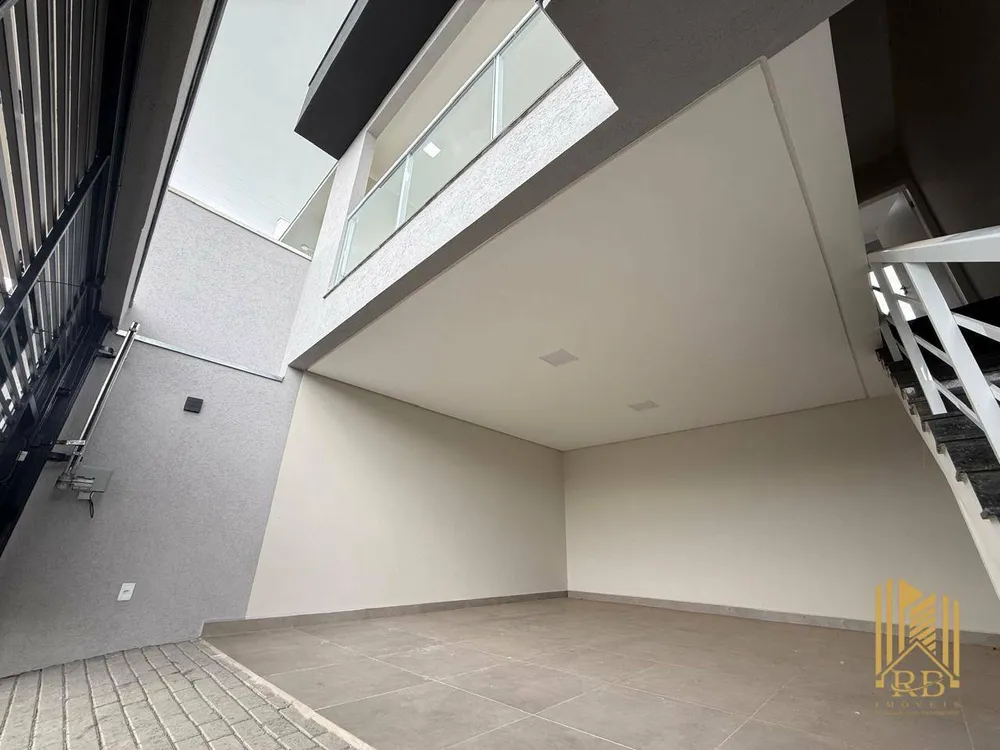 Casa, 3 quartos, 141 m² - Foto 2