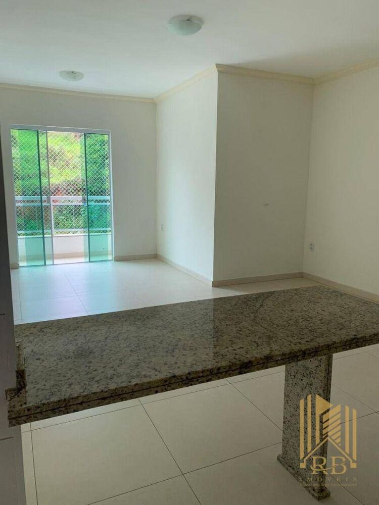 Apartamento à venda com 2 quartos, 70m² - Foto 1