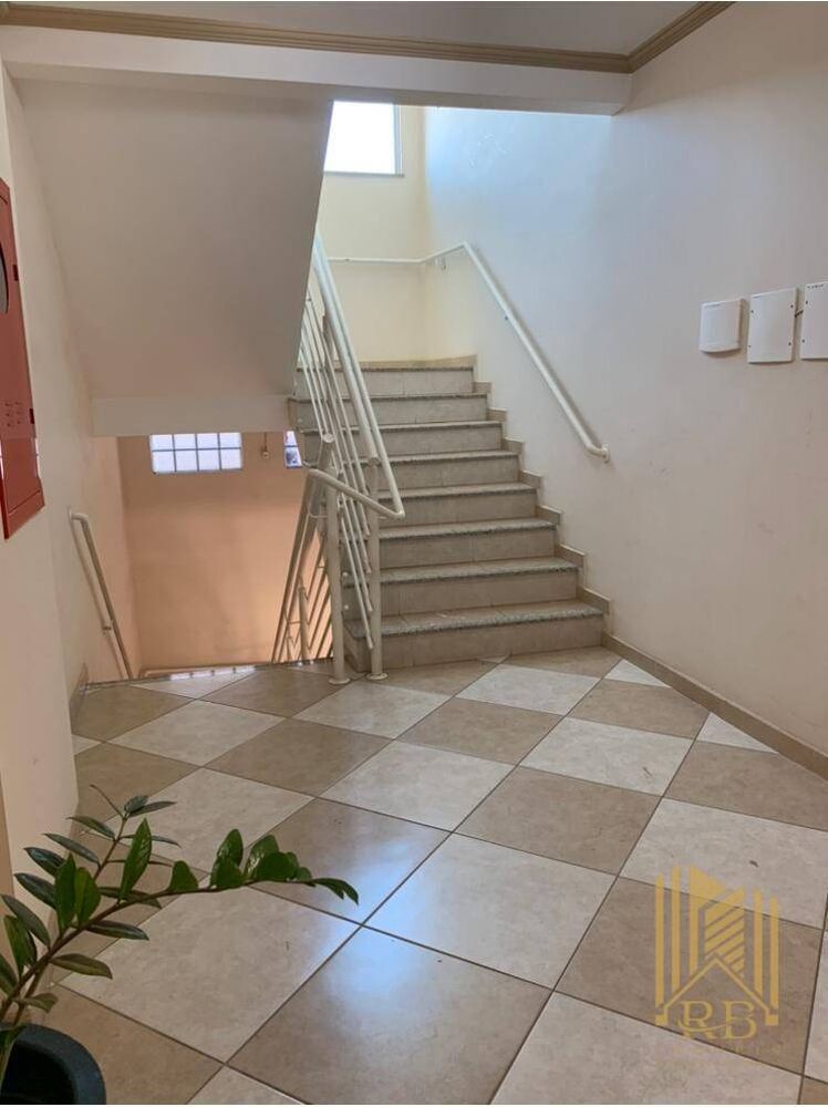 Apartamento à venda com 2 quartos, 70m² - Foto 3