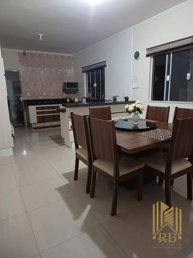 Casa, 3 quartos, 180 m² - Foto 1