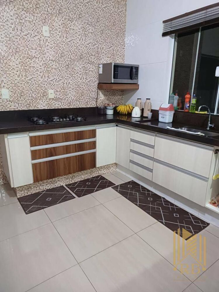 Casa, 3 quartos, 180 m² - Foto 2