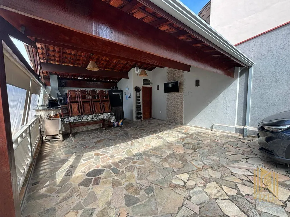 Casa, 3 quartos, 184 m² - Foto 2