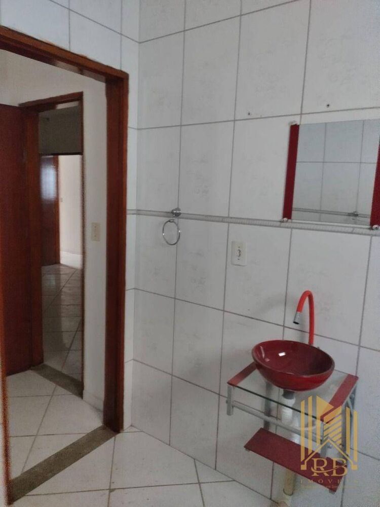 Casa à venda com 2 quartos, 80m² - Foto 3