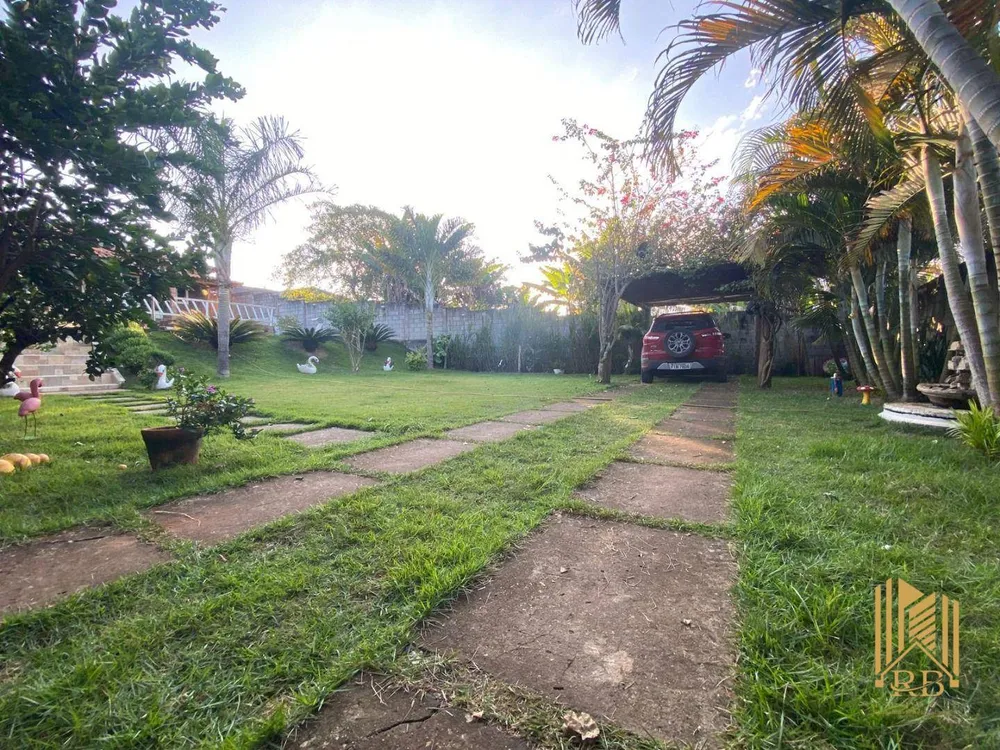 Chácara, 3 quartos, 900 m² - Foto 1