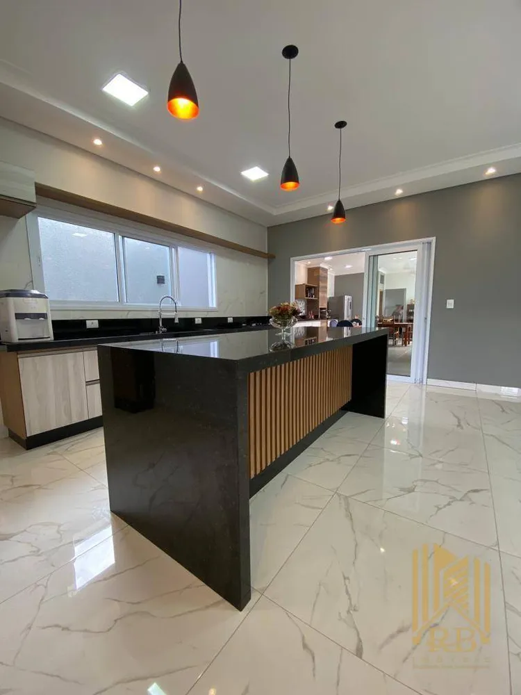 Casa, 3 quartos, 231 m² - Foto 9