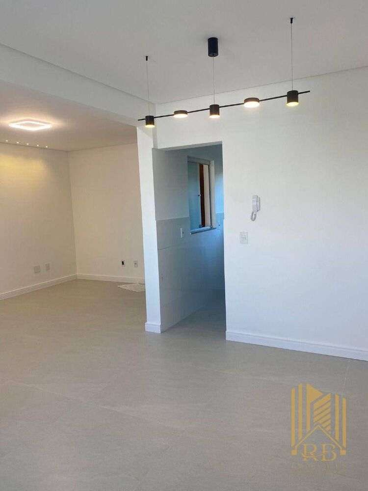 Apartamento à venda com 3 quartos, 110m² - Foto 1