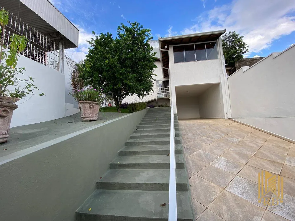 Casa, 3 quartos, 202 m² - Foto 1