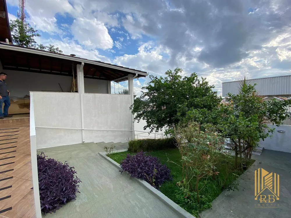 Casa, 3 quartos, 202 m² - Foto 2
