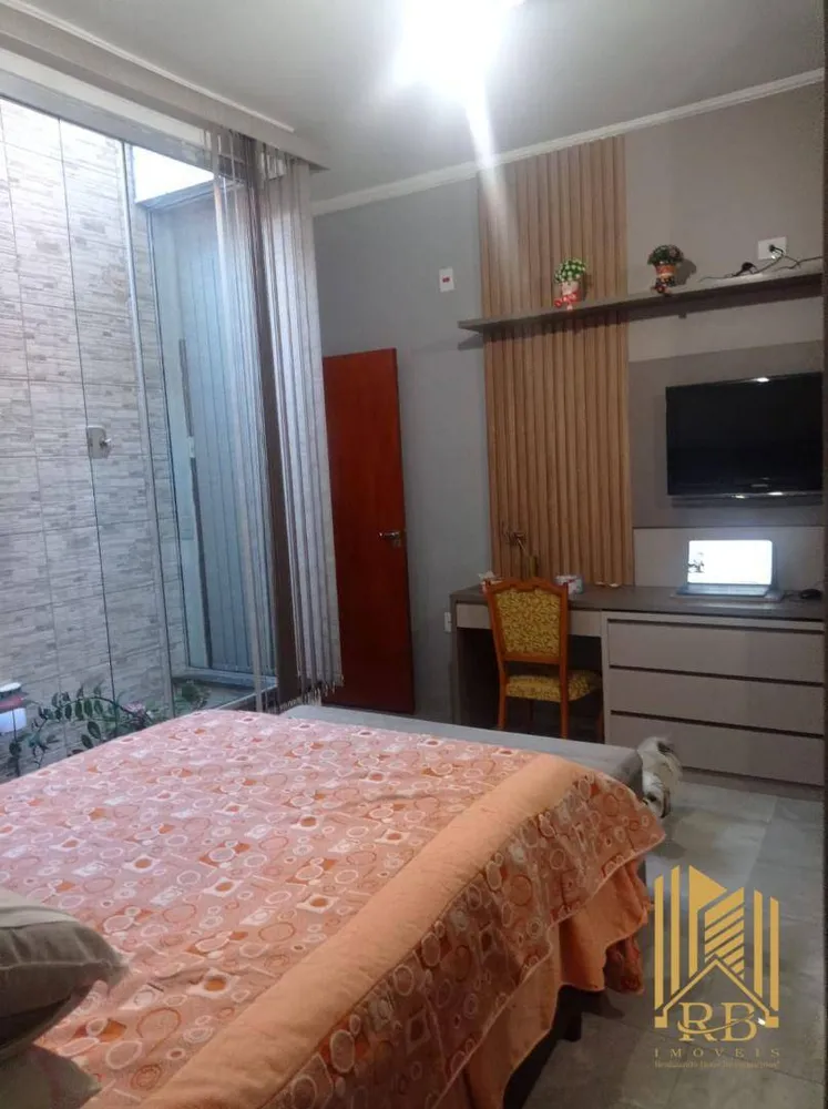 Casa, 2 quartos, 260 m² - Foto 1