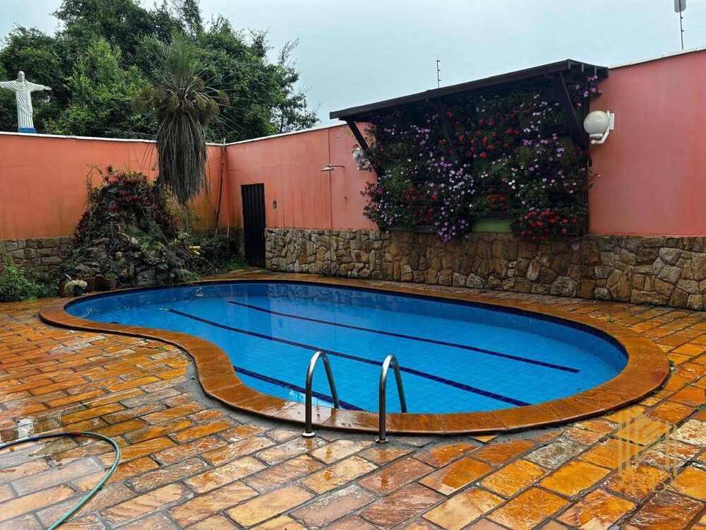 Casa à venda com 4 quartos, 495m² - Foto 1
