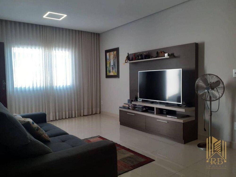 Casa, 3 quartos, 152 m² - Foto 1