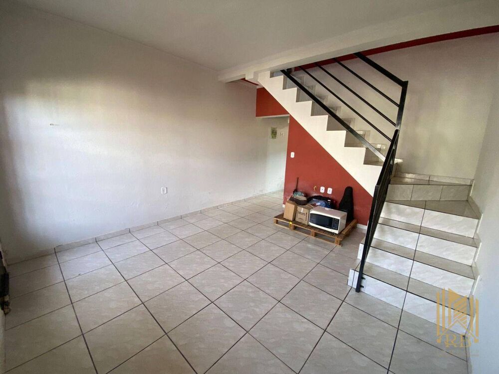 Casa à venda com 2 quartos, 80m² - Foto 6