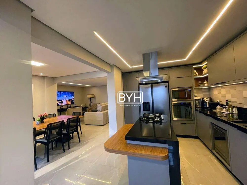 Apartamento, 3 quartos, 135 m² - Foto 1