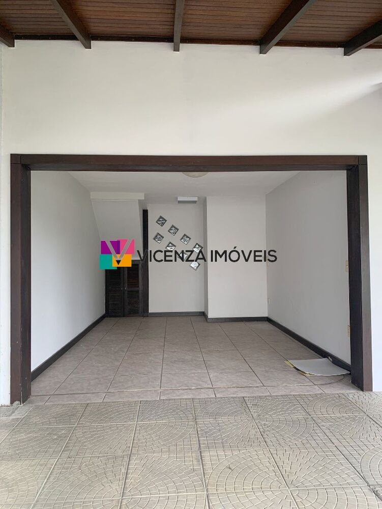 Casa à venda com 3 quartos, 287m² - Foto 8