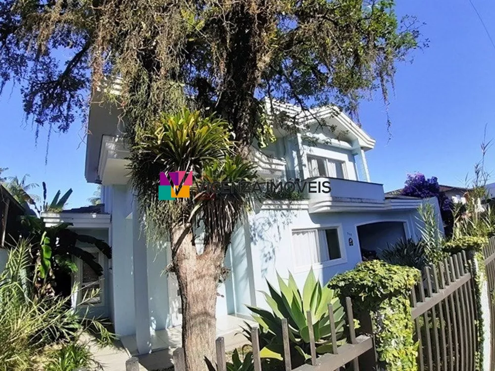 Casa, 4 quartos, 210 m² - Foto 1