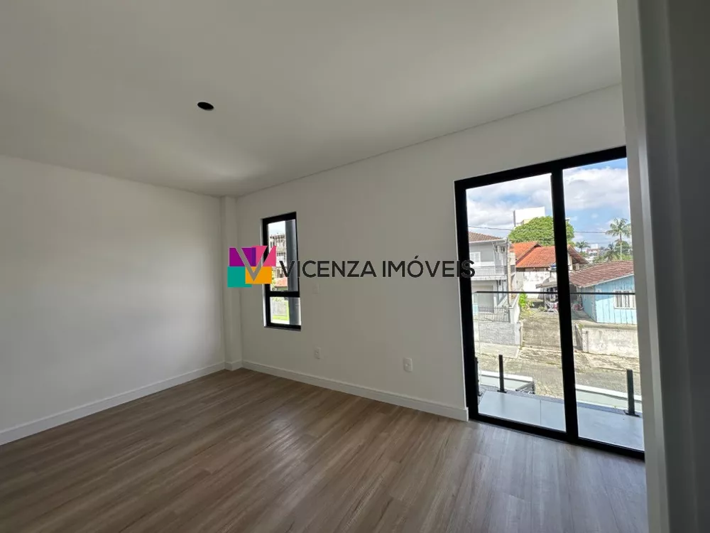 Casa à venda com 3 quartos, 151m² - Foto 8