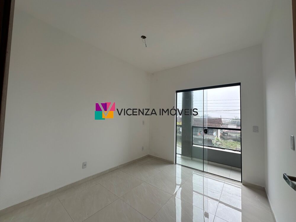Casa à venda com 2 quartos, 59m² - Foto 2