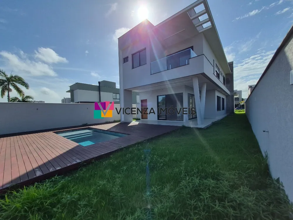 Casa, 3 quartos, 304 m² - Foto 1