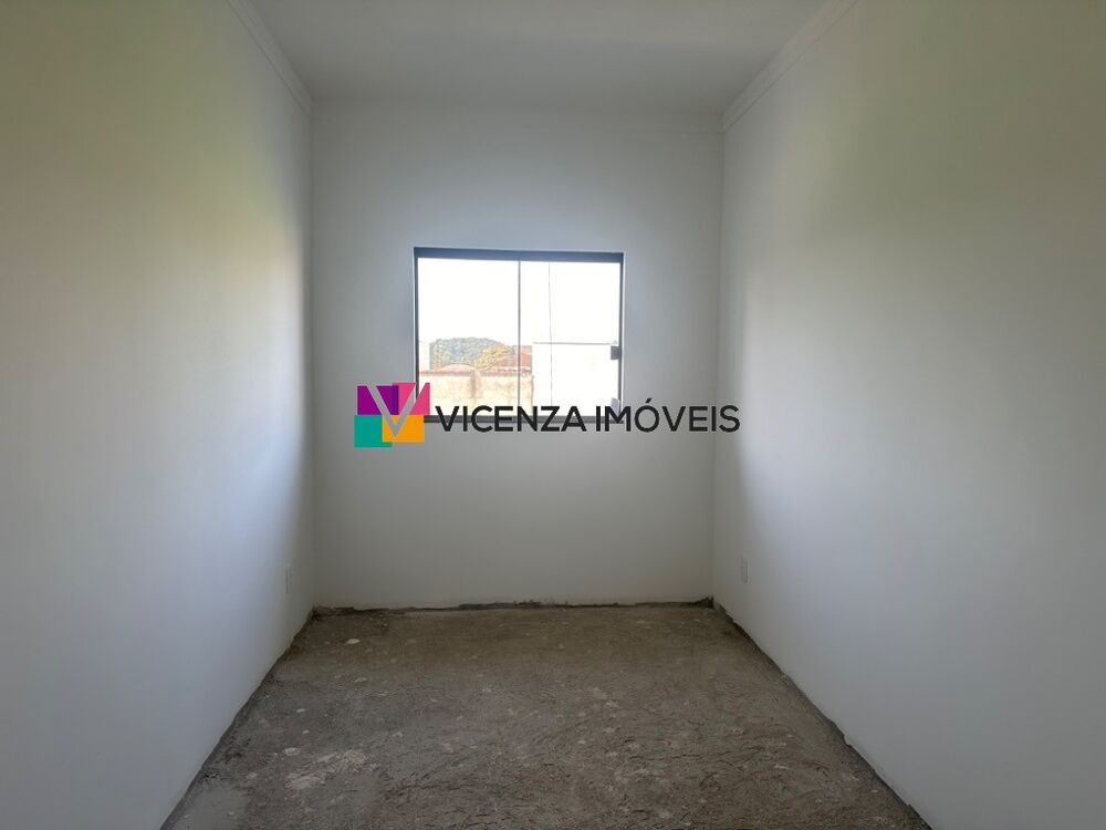 Casa à venda com 3 quartos, 102m² - Foto 4