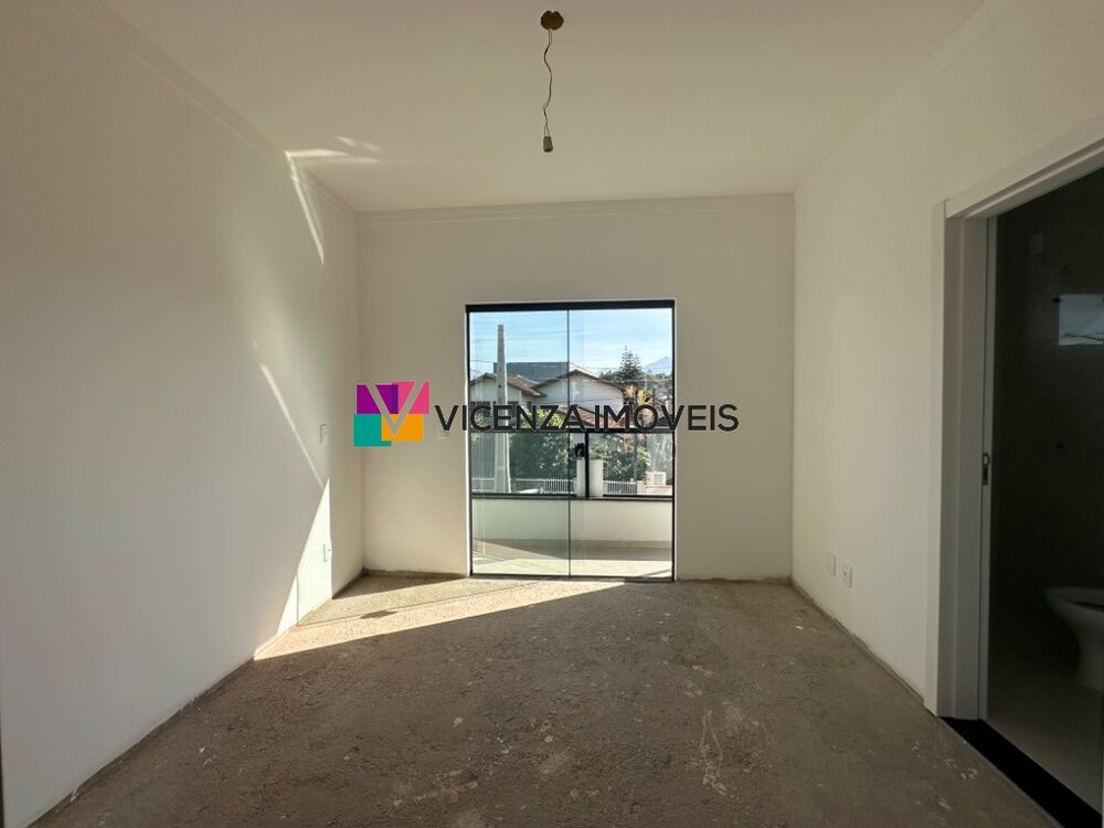 Casa à venda com 3 quartos, 102m² - Foto 2