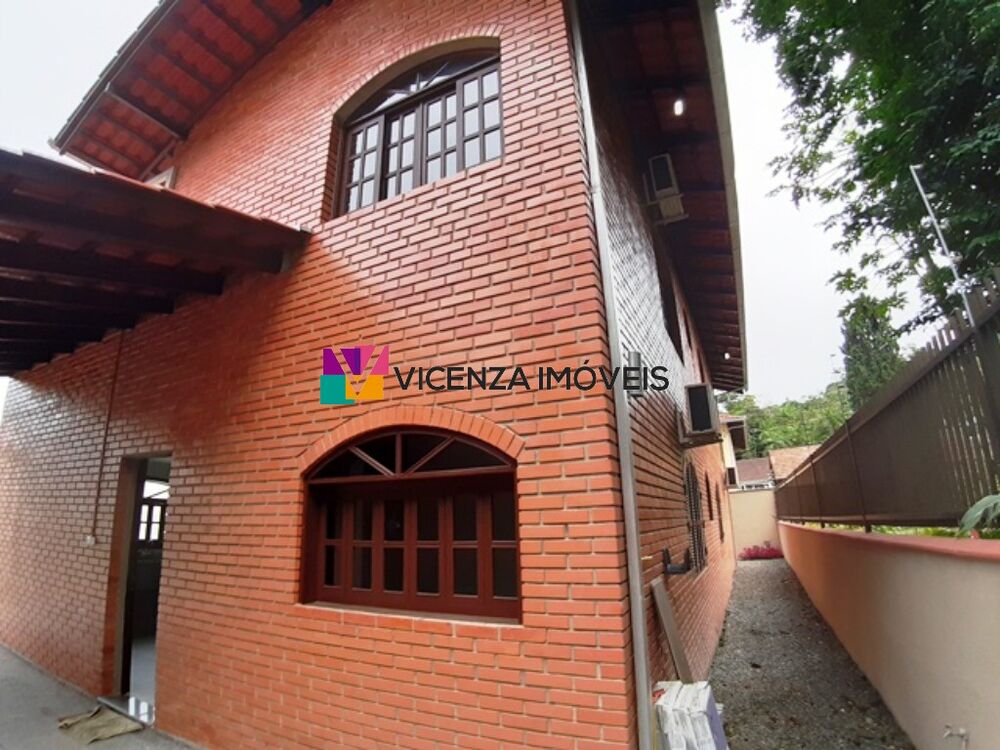 Casa, 5 quartos, 285 m² - Foto 2