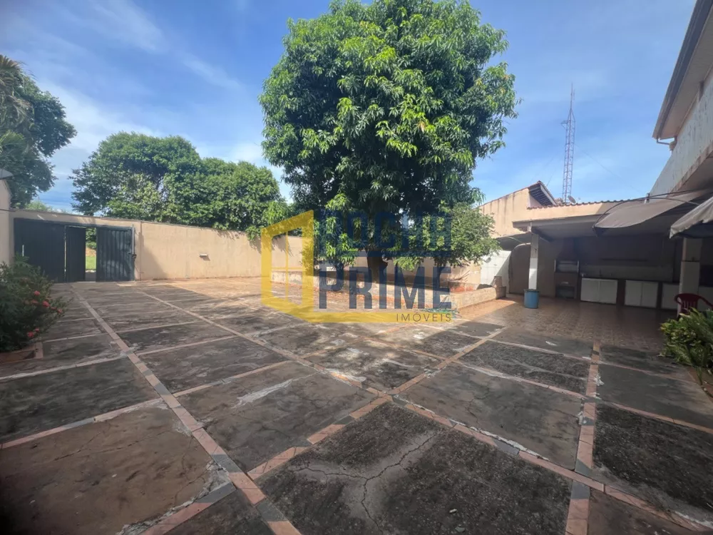 Casa à venda com 5 quartos, 375m² - Foto 3
