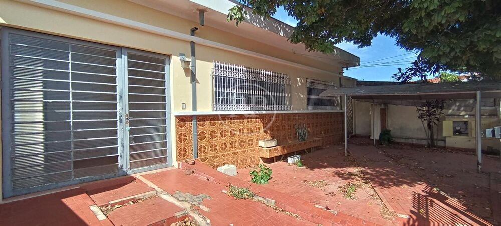 Casa, 3 quartos, 212 m² - Foto 1