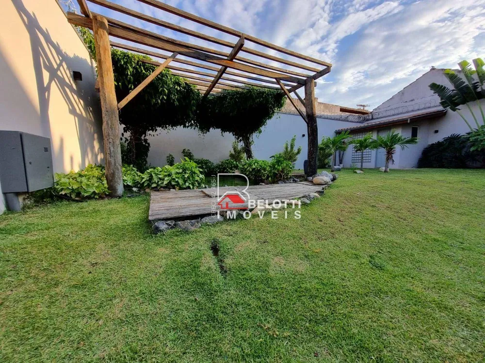 Casa, 3 quartos, 220 m² - Foto 2