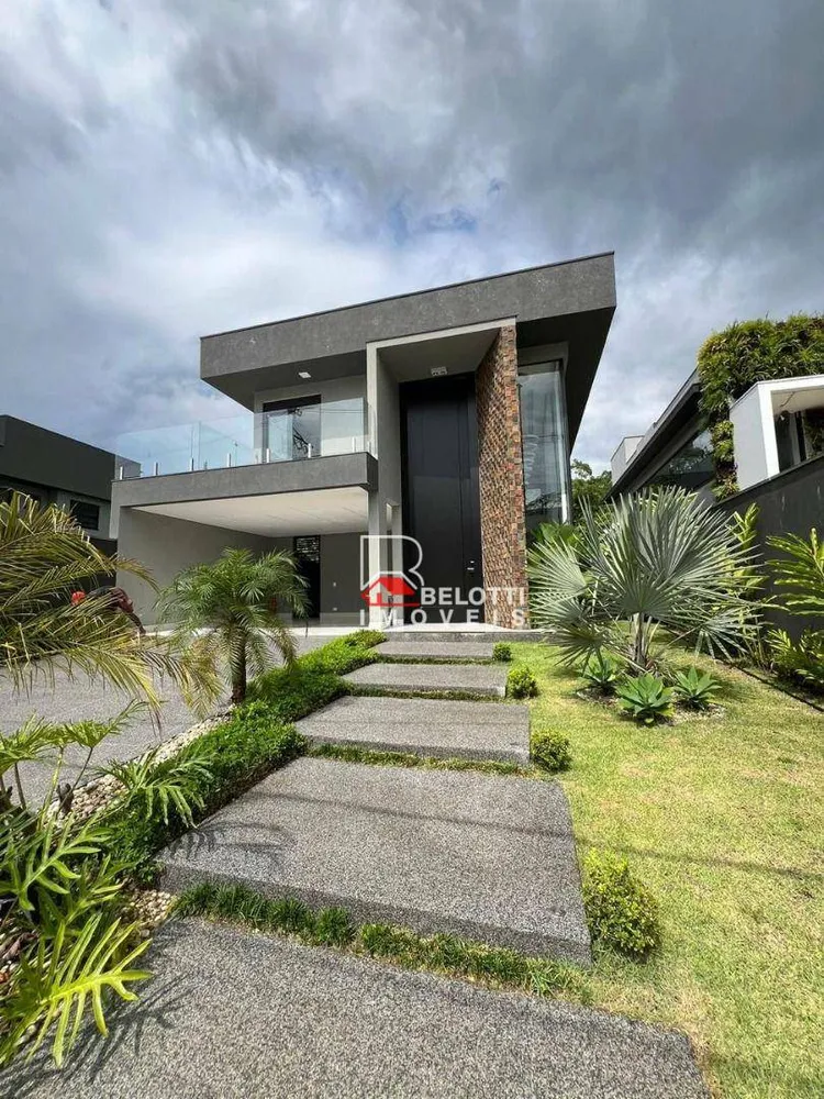Casa, 5 quartos, 335 m² - Foto 1