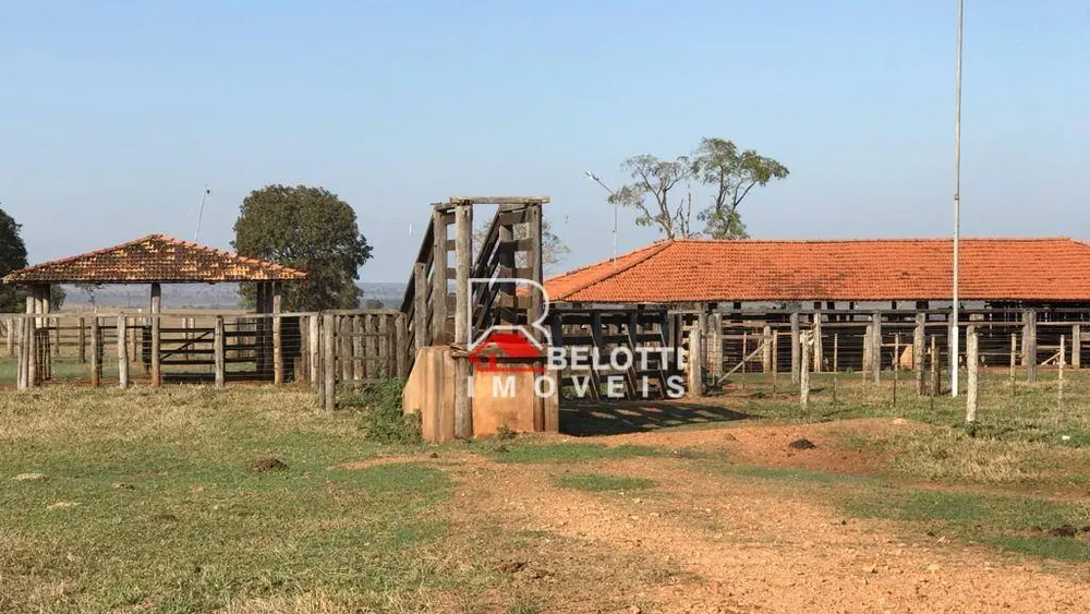Fazenda, 2674 hectares - Foto 2
